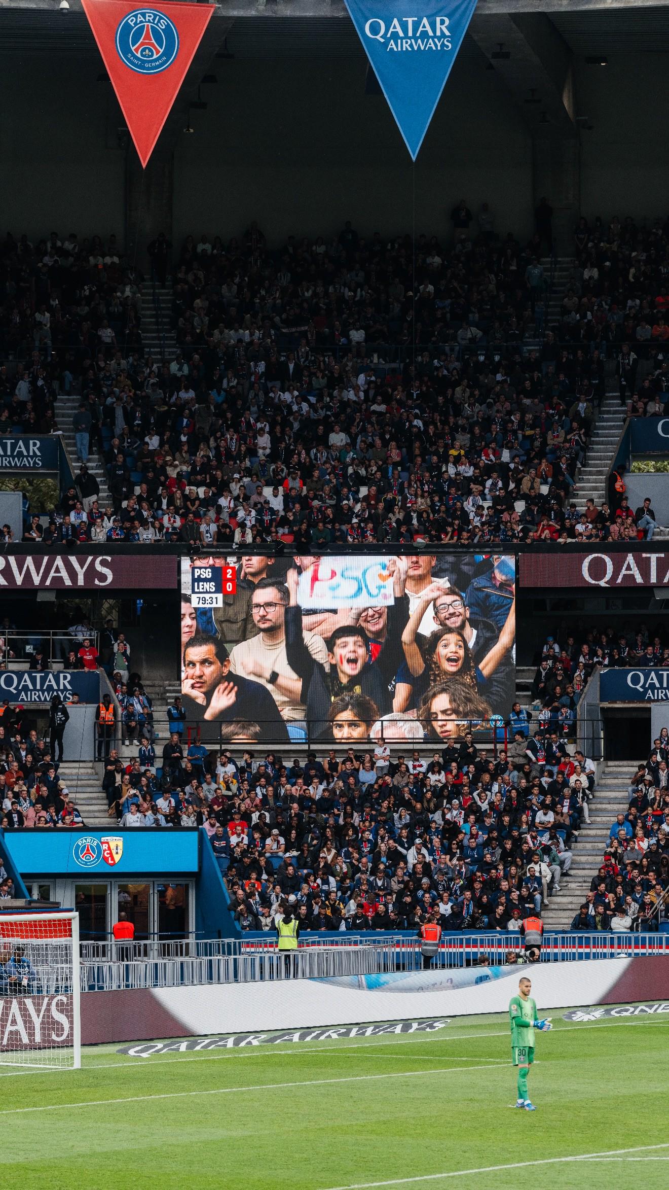 ue, 黎最终, 勇士前锋巴